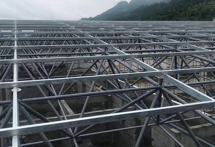 玉树学校艺体楼网架